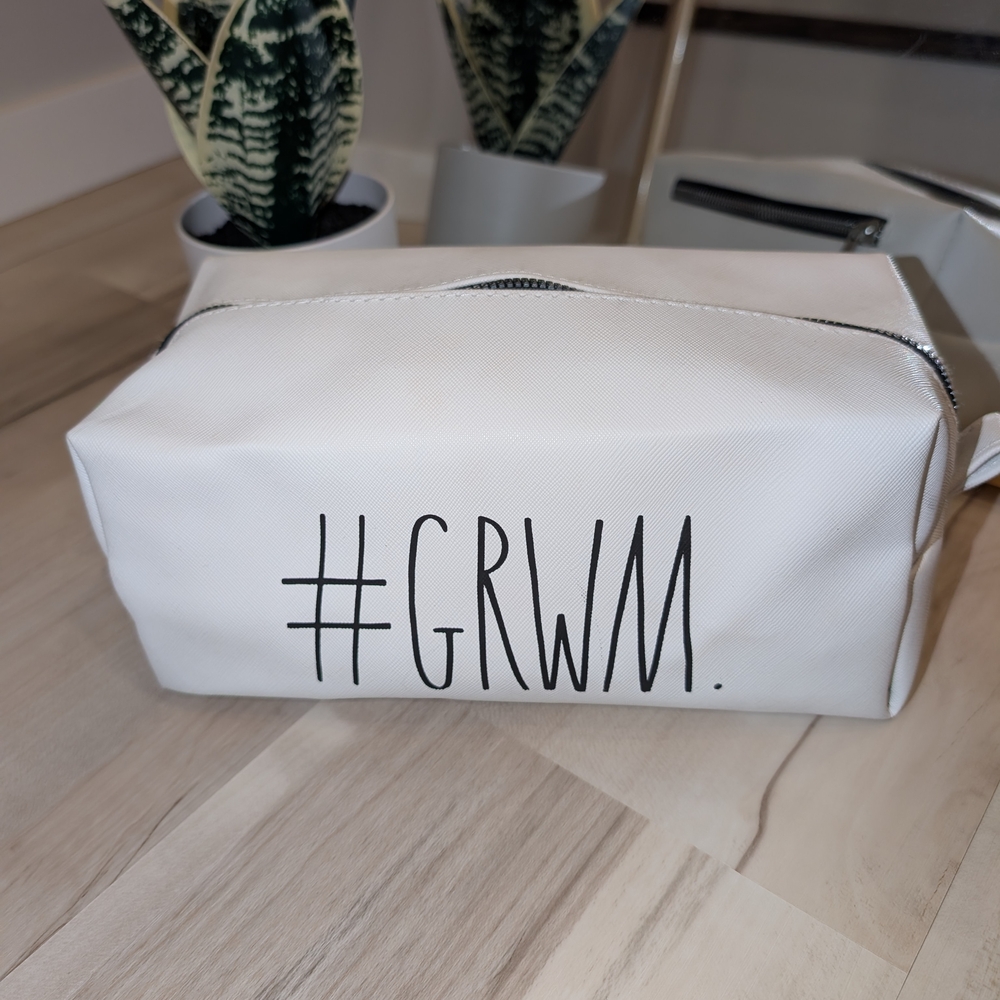 🖤💄 Rae Dunn White #GRWM Cosmetic Bag - Picture 3 of 7